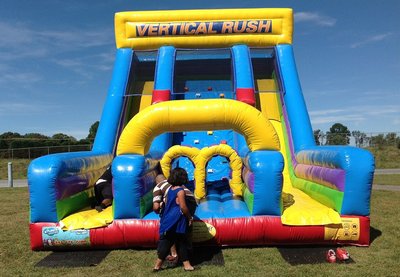 Vertical Rush Inflatable Obstacle Course #D43
